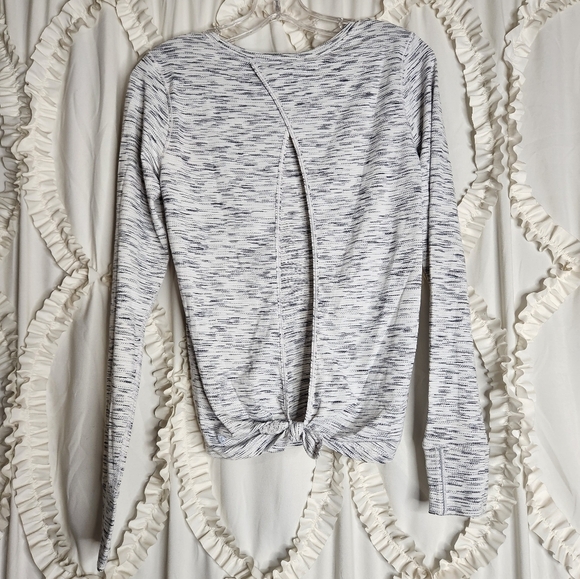 Lululemon Shirt Size 6 Gray Beat The Heat Long Sleeve Tiger Space Dye Open Back - Picture 5 of 7